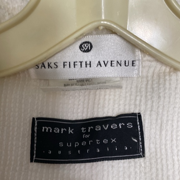 White Textured Robe With Hood - Picture 3 of 3